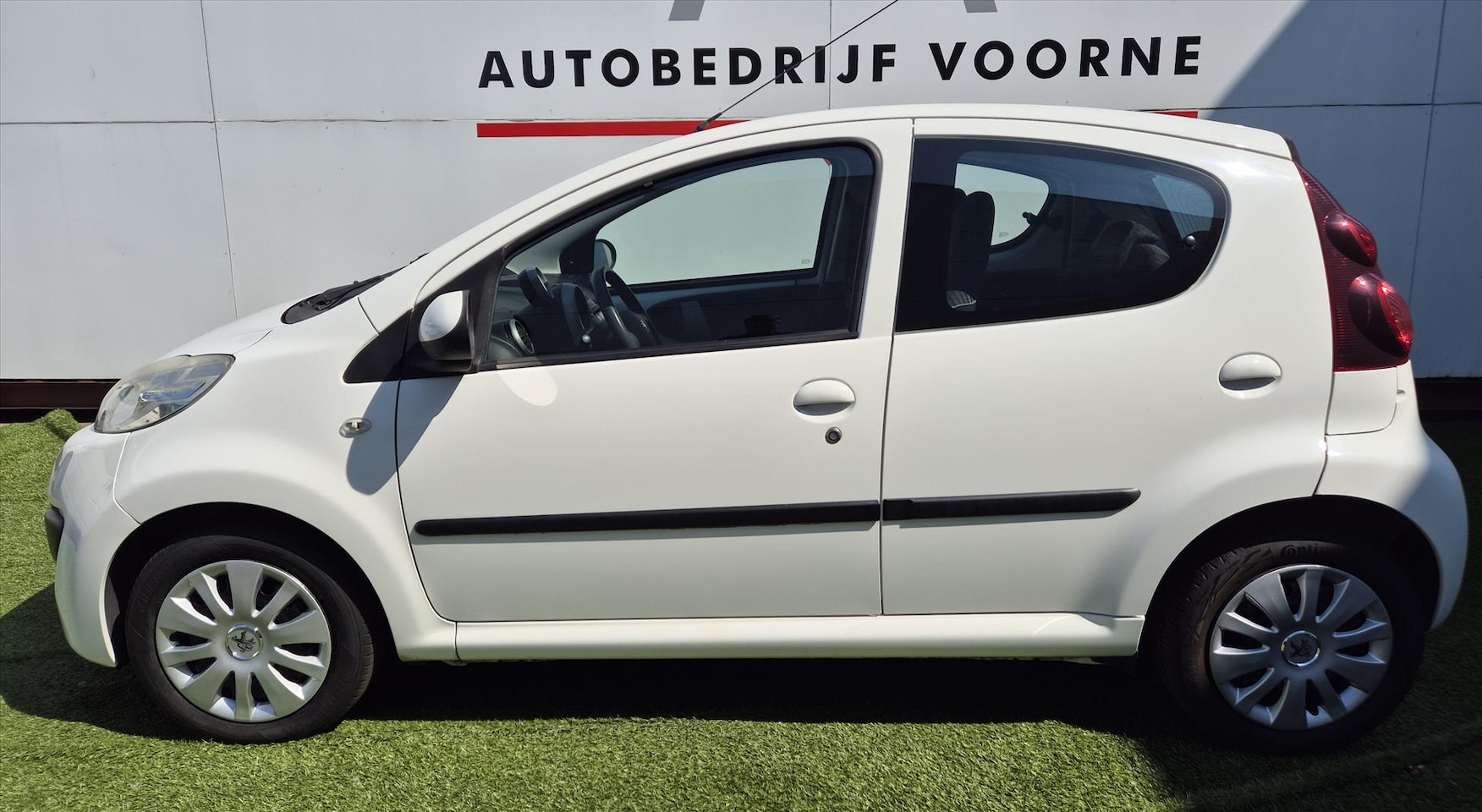 Peugeot 107 - 1.0 68PK 5D Active Airco - AutoWereld.nl