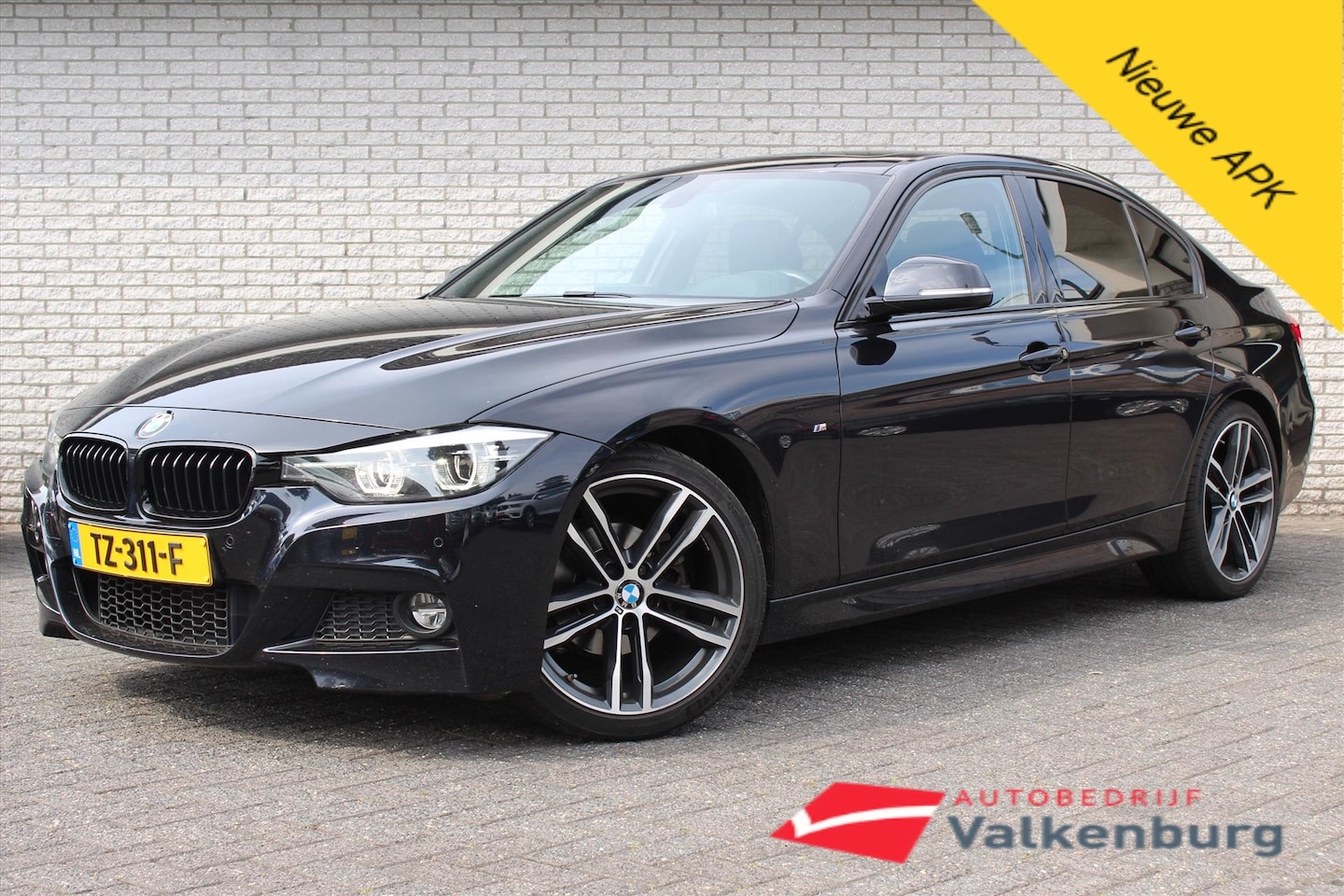 BMW 3-serie - (f30) 320i Edition M Sport Shadow High Executive | Panoramadak | Stoel- en stuurverwarming - AutoWereld.nl