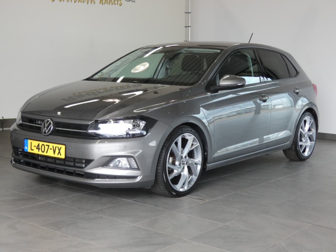 Volkswagen Polo - 1.0 TSI Highline AUTOM Clima Navi ZEER MOOi ! - AutoWereld.nl