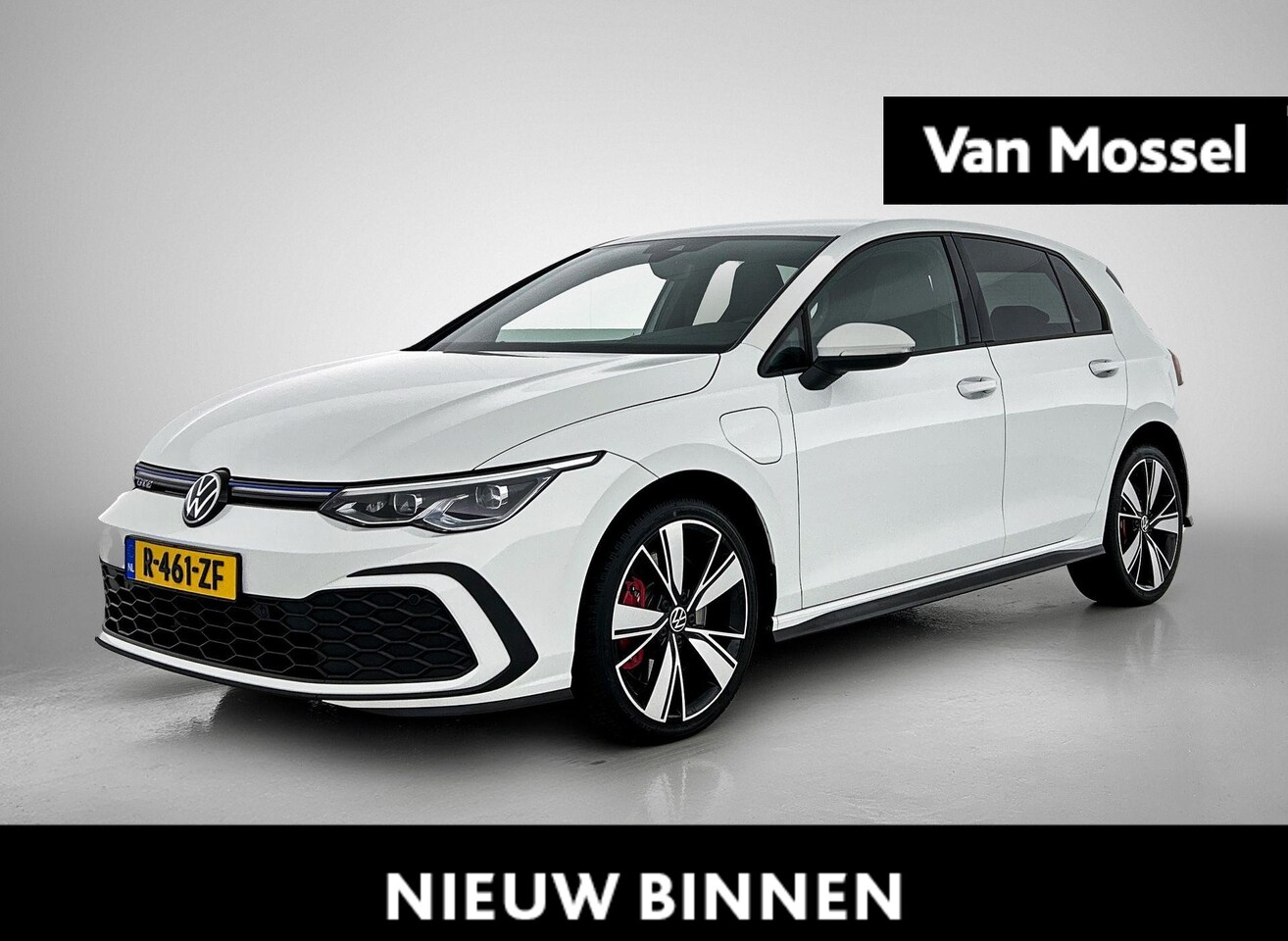 Volkswagen Golf - 1.4 eHybrid GTE | 18 inch velgen | Navigatie | Sfeerverlichting | Adaptive cruise control - AutoWereld.nl