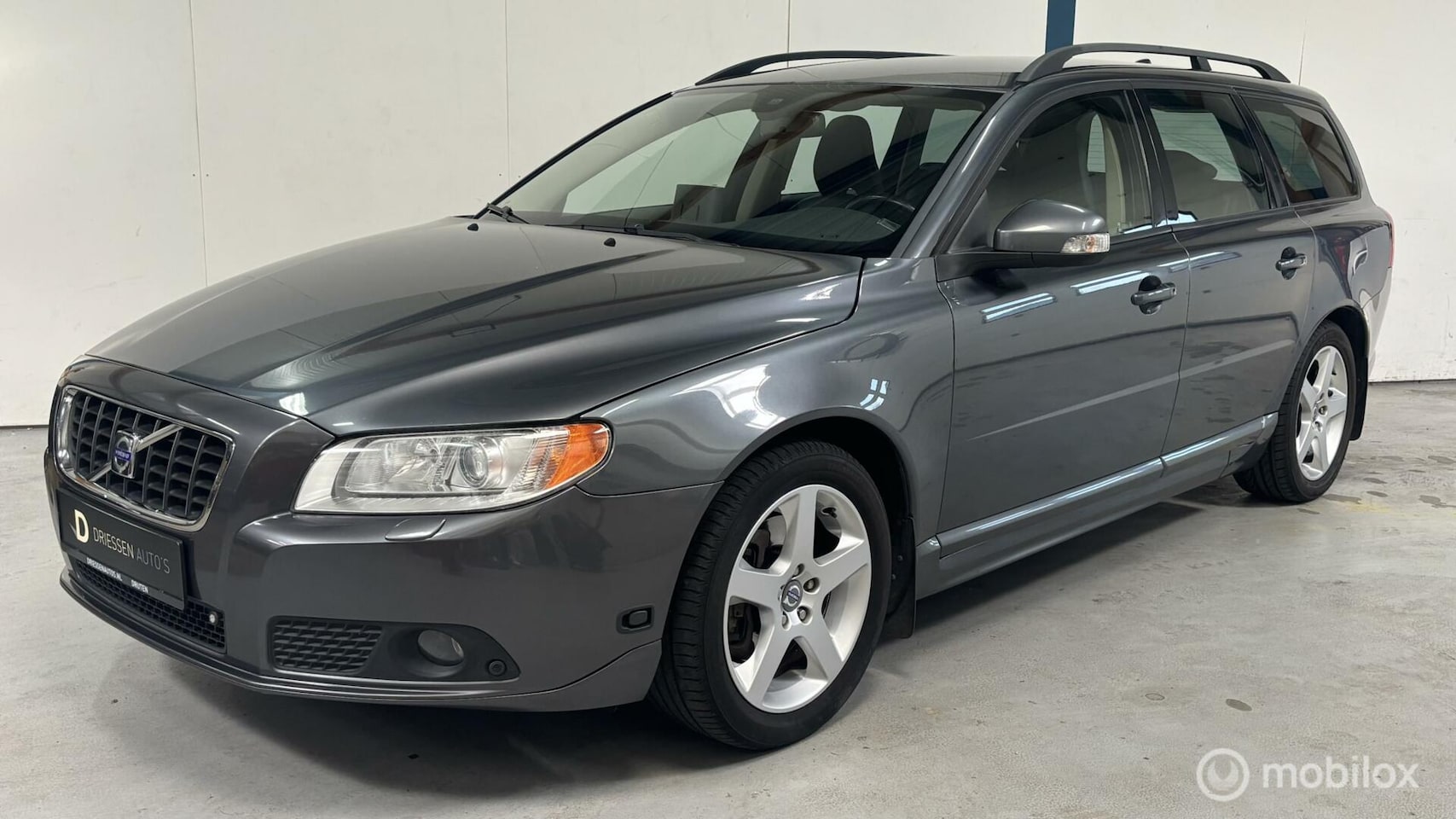 Volvo V70 - 2.5T Momentum DYNAUDIO / XENON - AutoWereld.nl