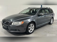 Volvo V70 - 2.5T Momentum DYNAUDIO / XENON