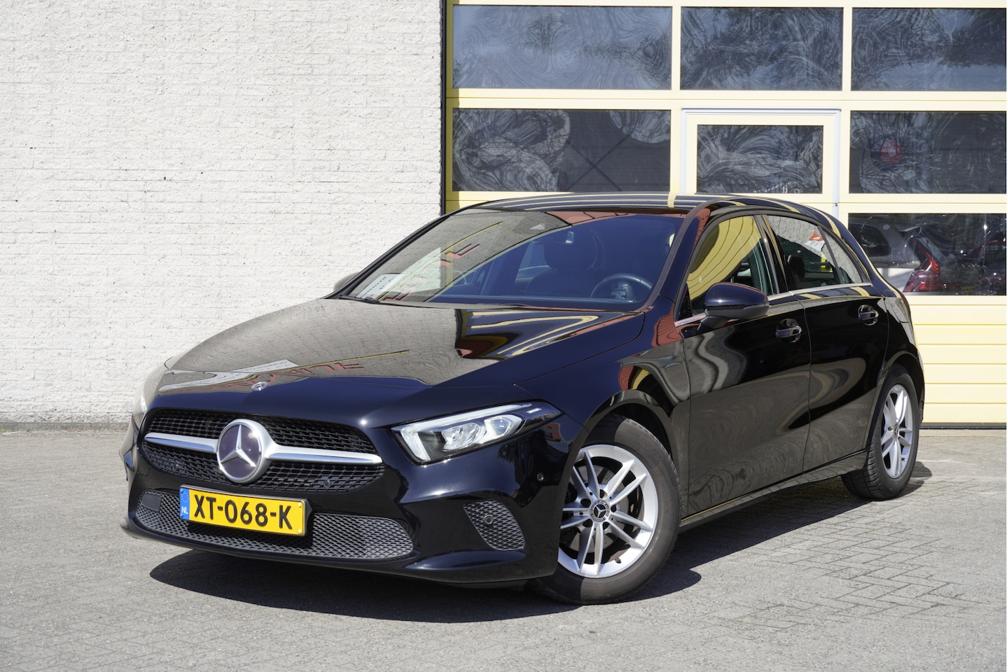 Mercedes-Benz A-klasse - 180 Automaat! 5drs Business Solution BJ2019 Lmv 16" | Led | Pdc | Navi | Achteruitrijcamer - AutoWereld.nl