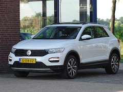 Volkswagen T-Roc - 1.0 TSI Style Business Panoramadak Trekhaak