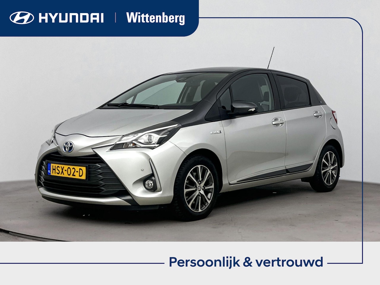 Toyota Yaris - 1.5 HYBRID DYNAMIC | NAVI | CLIMA- | CRUISE | PRIVACY GLASS | TWO TONE | 15'' LM VELGEN | - AutoWereld.nl