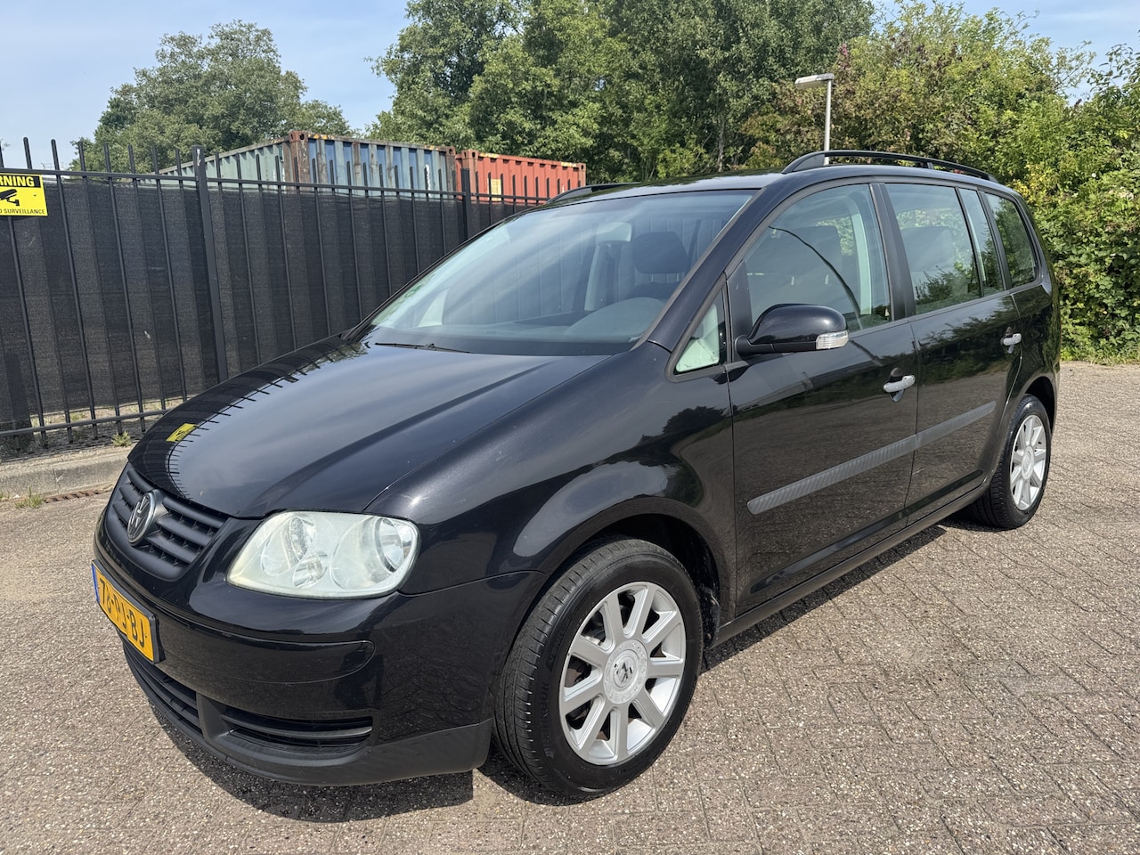 Volkswagen Touran - 1.6 Athene Airco/Cruise/CV/LMV - AutoWereld.nl
