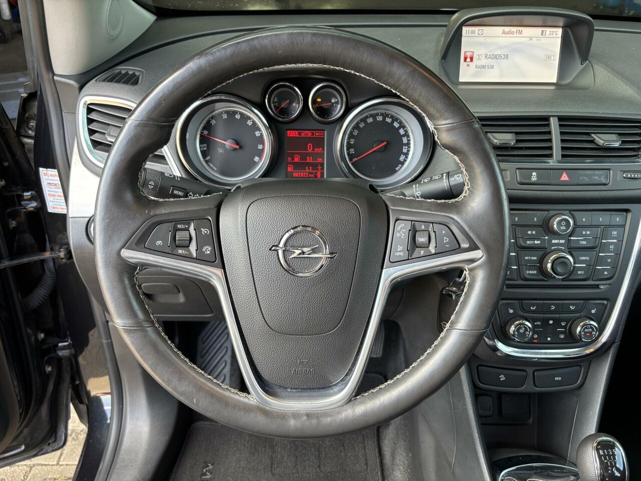 Opel Mokka - 1.6 Selection Airco/ Stoel + Stuurwiel verwarming/ Trekhaak/ Navigatie!!