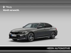 BMW 3-serie - 330e | Widescreen Display | Achteruitrijcamera | Live Cockpit | Sportstoelen Voor |