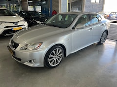 Lexus IS - 250 Business PANO/LEDER/TREKHAAK/APK