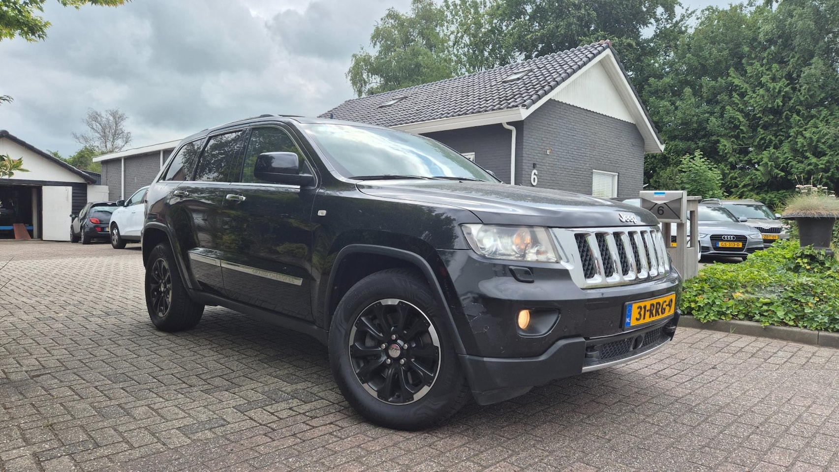 Jeep Grand Cherokee - 3.0 CRD Overland PANO-LEDER-BJ 2011 - AutoWereld.nl