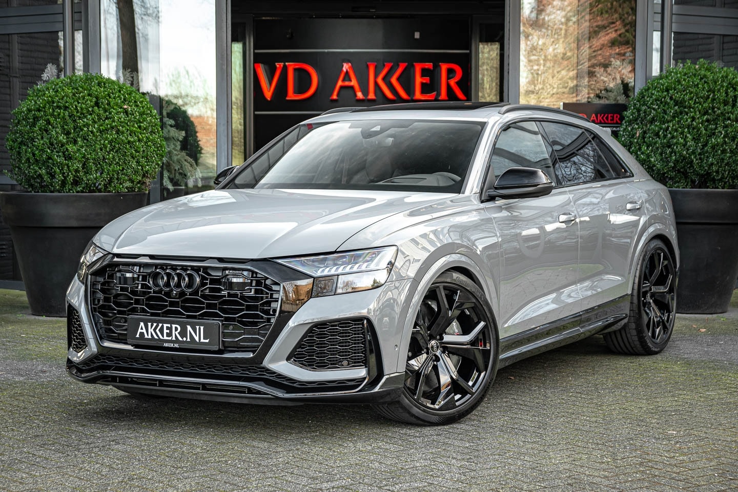 Audi RSQ8 - RSQ8 Dynamic Plus | Garantie 2027 | Massage | Designpakket | Pano.Dak - AutoWereld.nl