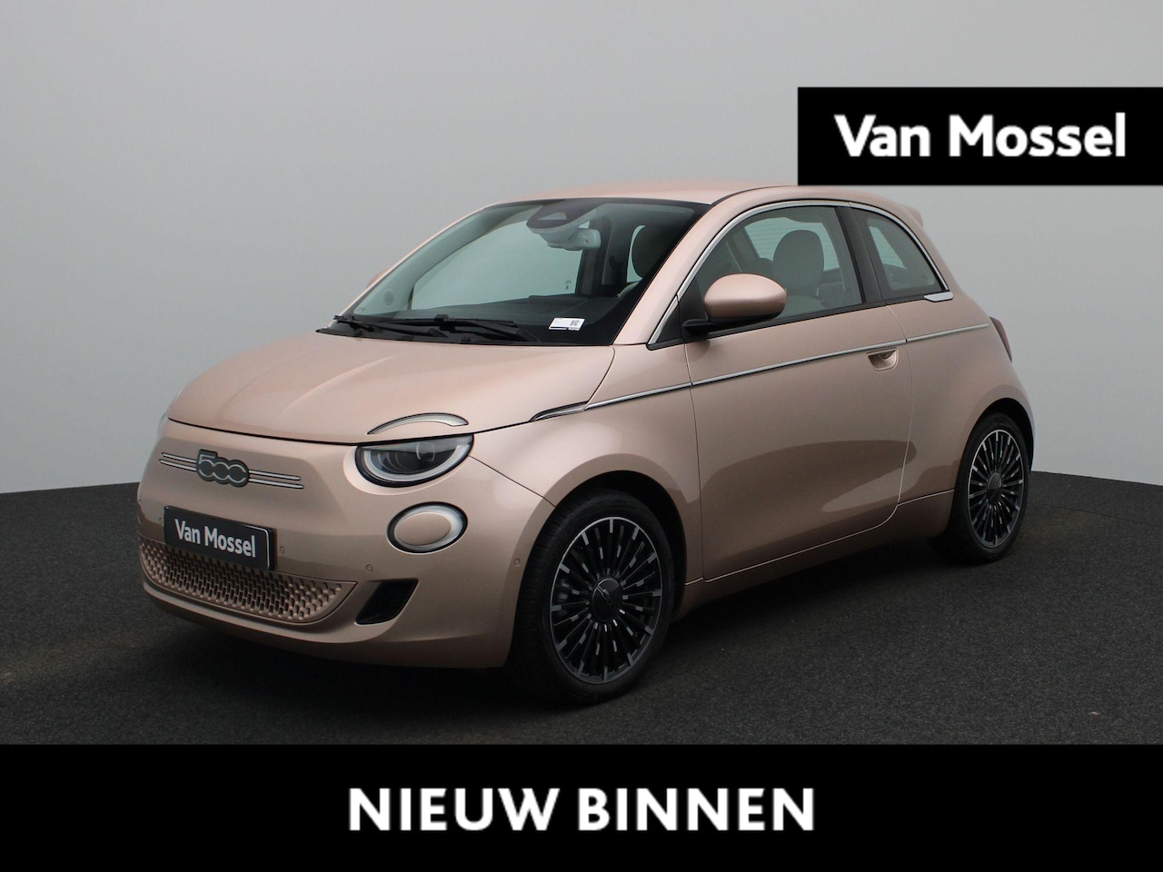Fiat 500e - La Prima 42 kWh | ECC | Parkeersensoren V+A | Parkeercamera | Stoelverwarming | Carplay - AutoWereld.nl