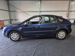 Ford Focus - 1.6-16V Champion