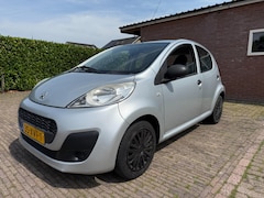 Peugeot 107 - 1.0 APK 4-8-2026 Nieuw model Airco 5 drs