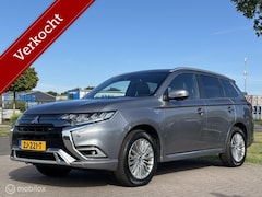 Mitsubishi Outlander - 2.4 PHEV Intense+ pano trekhaak cruise