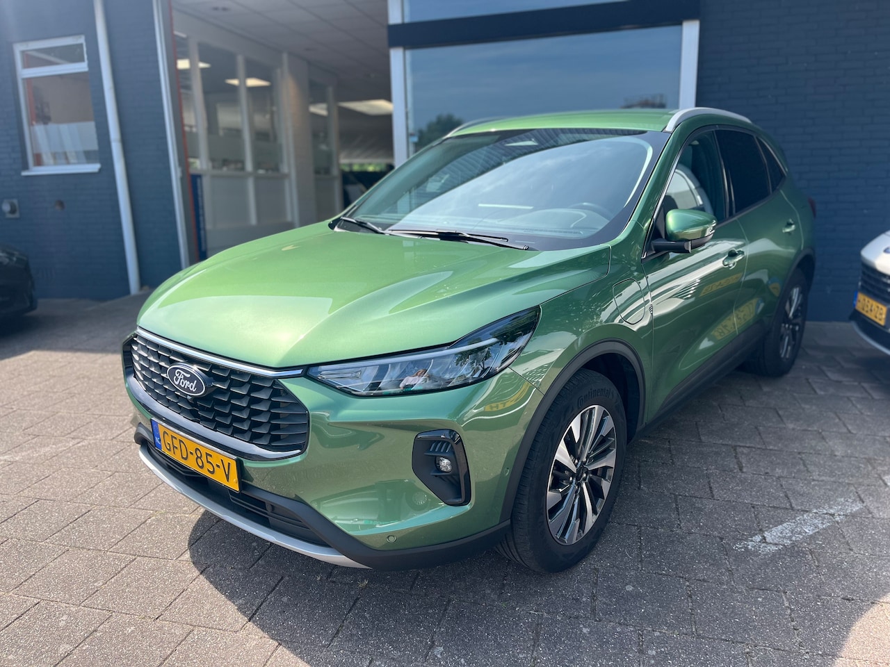 Ford Kuga - 2.5 PHEV Titanium | LED achterlichten | LED koplampen | Navigatiesysteem full map - AutoWereld.nl