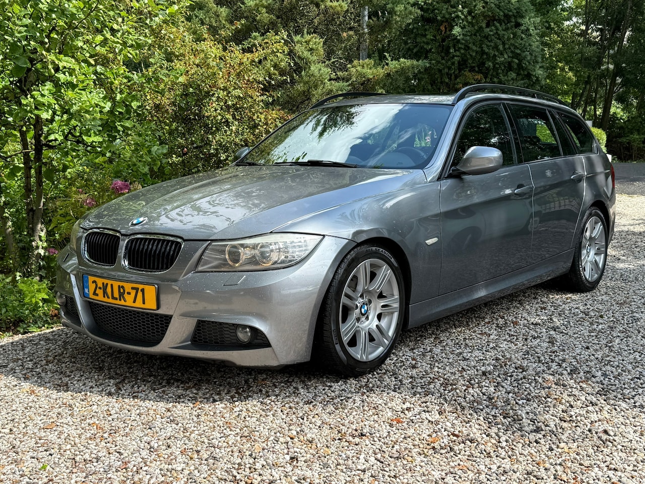 BMW 3-serie Touring - 318i M Pakket|Pano|Trekhaak|alcantara|Navi - AutoWereld.nl