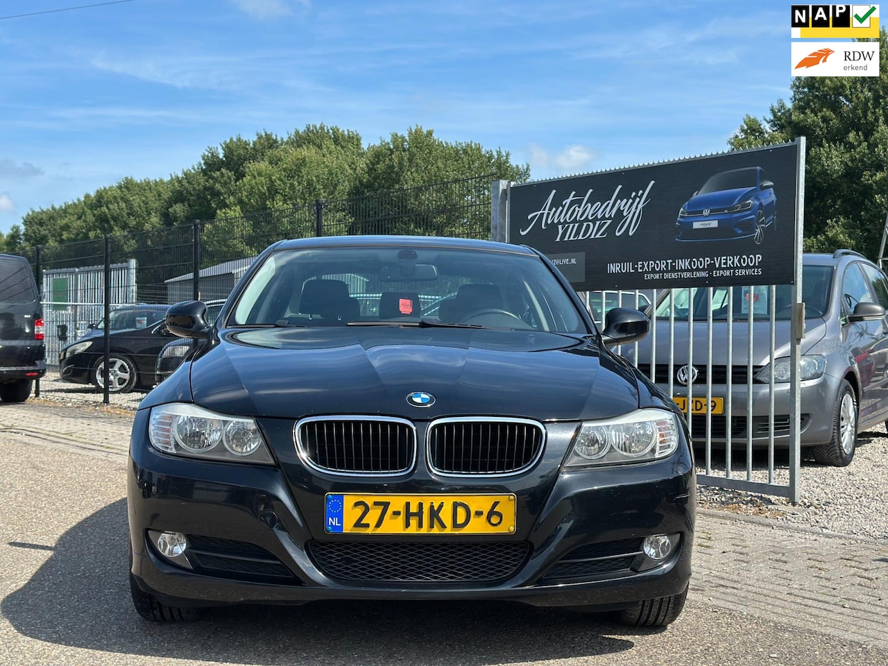 BMW 3-serie - 318i Business Line LCI - AutoWereld.nl