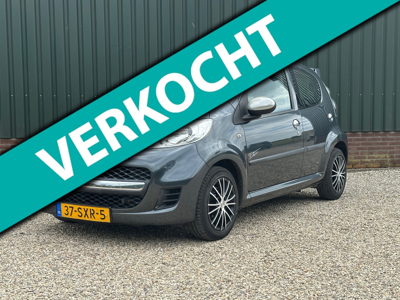 Peugeot 107 - 1.0-12V XR/81dkm/LMV/ A.spoiler/Navigatie/zeer compleet - AutoWereld.nl