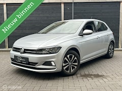 Volkswagen Polo - 1.0 TSI Comfortline Business