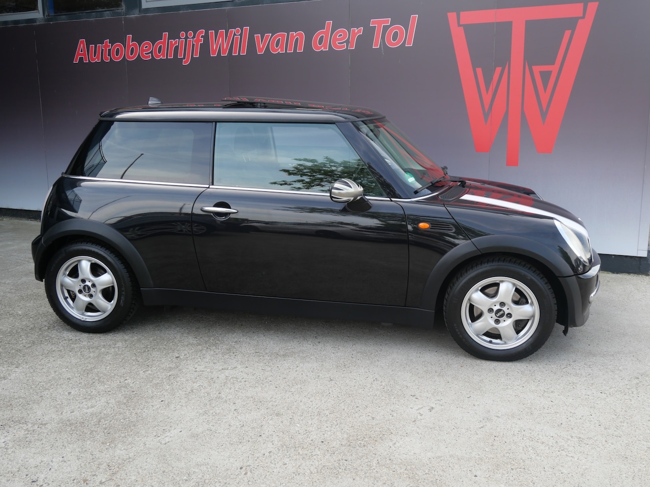 MINI Cooper - 1.6 CHILI | PANORAMA | LEER | HARMAN KARDON | CLIMA | NIEUWE APK!! - AutoWereld.nl