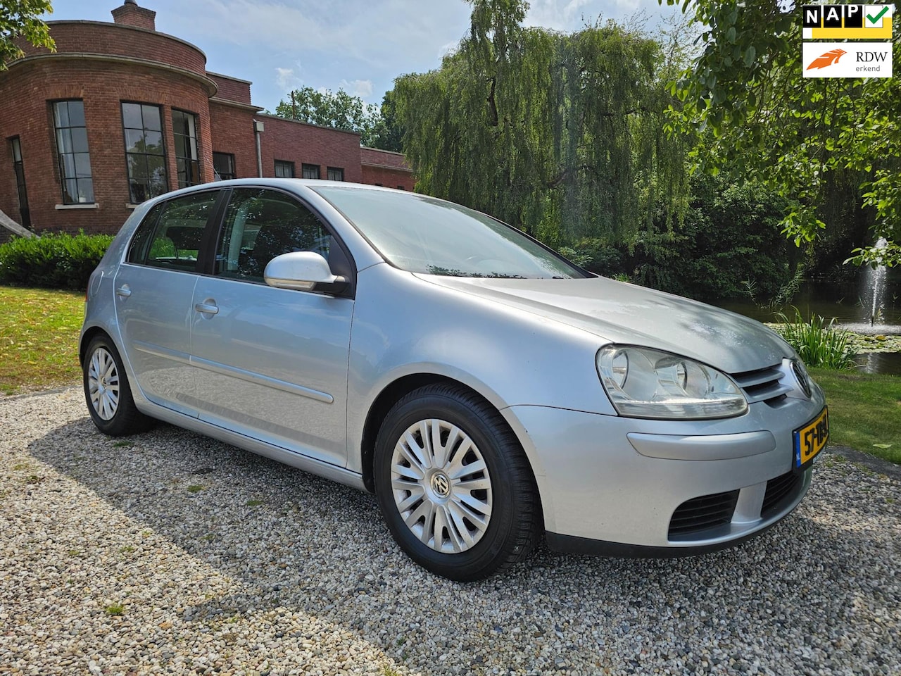 Volkswagen Golf - 1.6 FSI Sportline 5-deurs AIRCO/cruise - AutoWereld.nl
