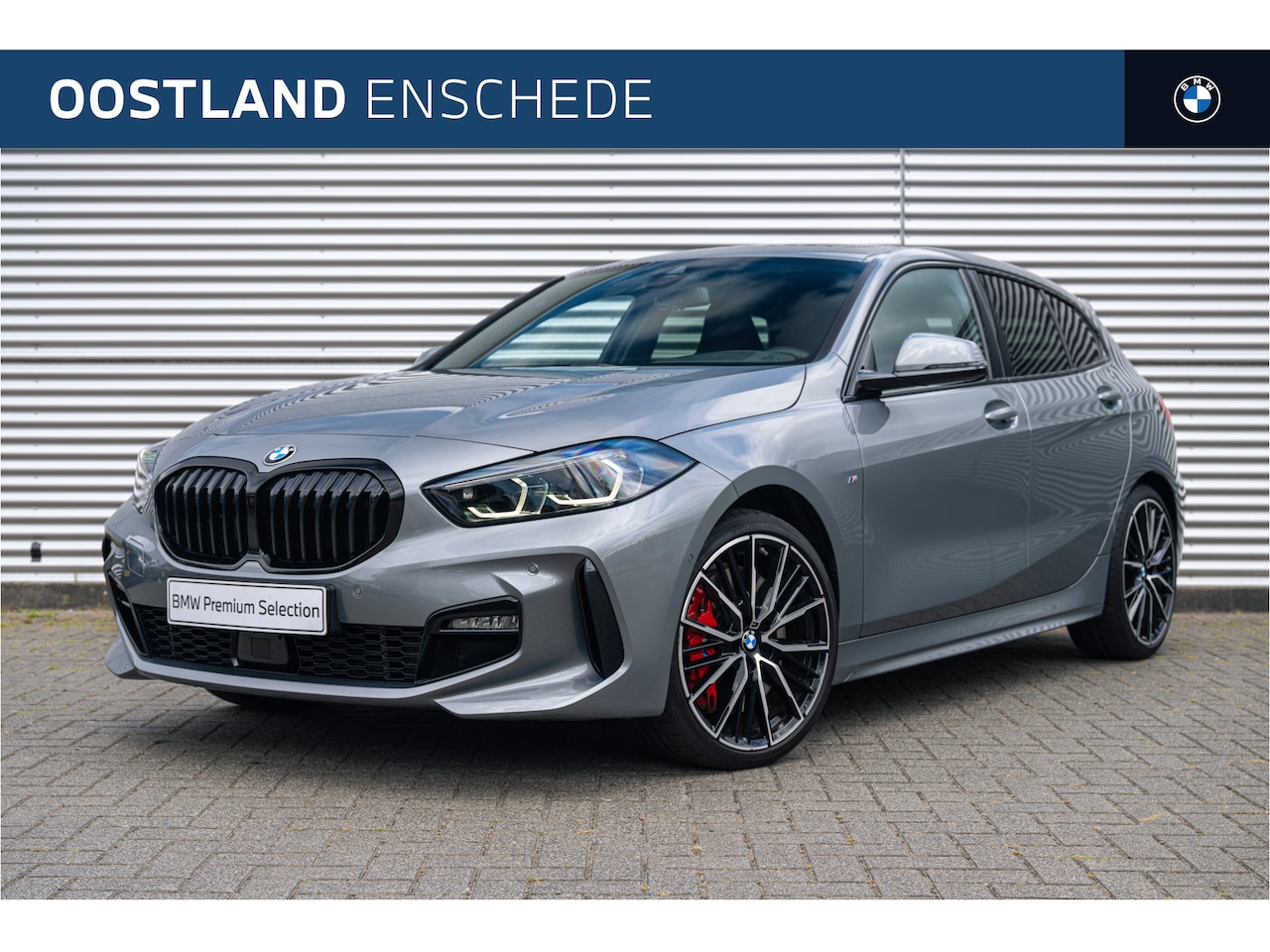 BMW 1-serie - 118i High Executive M Sport Automaat / Panoramadak / M Sportstoelen / Adaptieve LED / Acti - AutoWereld.nl