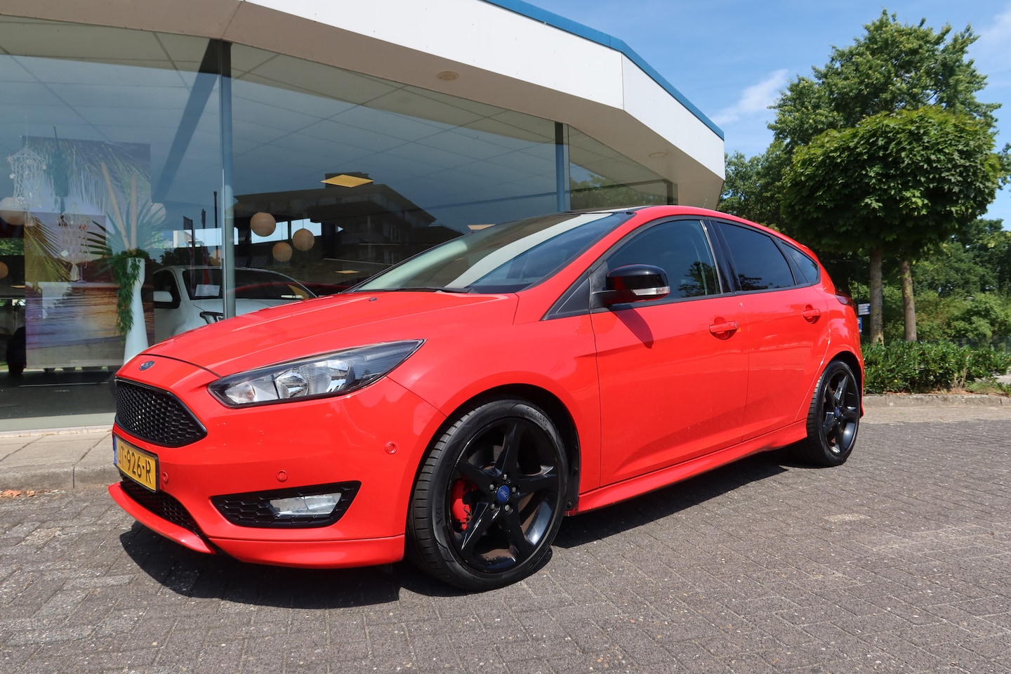 Ford Focus - 1.5 150 PK Red Edition - AutoWereld.nl