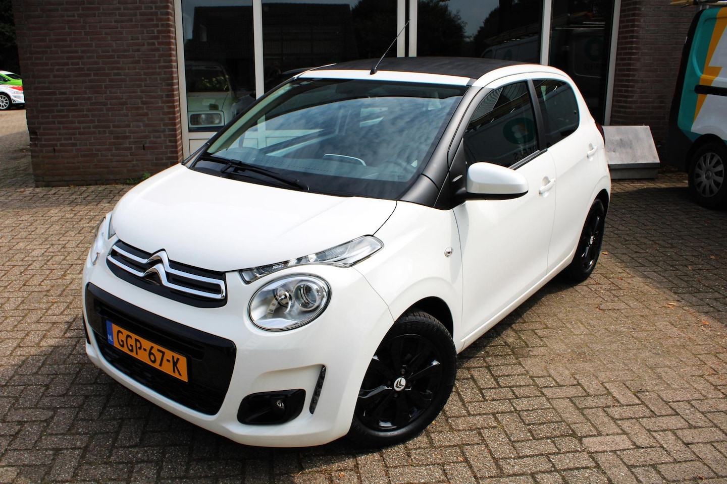 Citroën C1 - Airscape Shine Airco, CC, Carplay, NAVI, Elektr. schuif/kantel dak, Parkeersens. A, Leder, - AutoWereld.nl