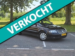 Volkswagen Passat - 2.0-20V Comfortline / Nap / 5 deurs / Trekhaak