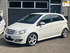 Mercedes-Benz B-klasse - 180 Business CLass 4x winterwielen NL auto
