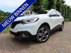 Renault Kadjar - 1.2 TCe Bose Ecc Cruisecontrol Leer/Stof Keyless entry Panoramadak Navigatie Lane keep ass