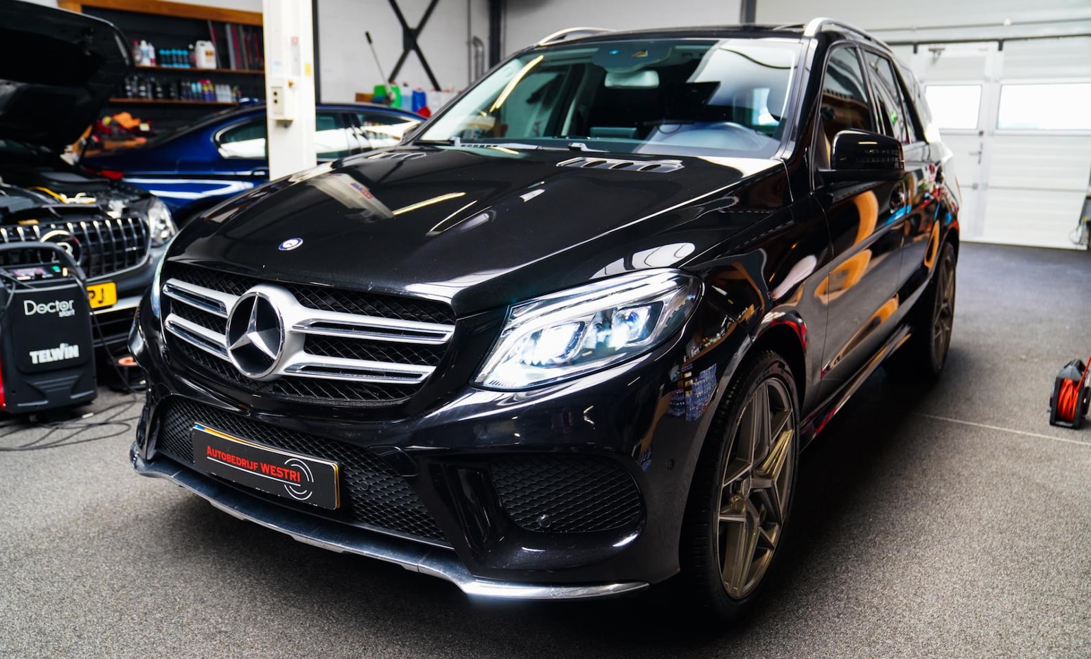 Mercedes-Benz GLE-Klasse - 350 D 4MATIC Luchtvering | Pano | Elektrische trekhaak - AutoWereld.nl