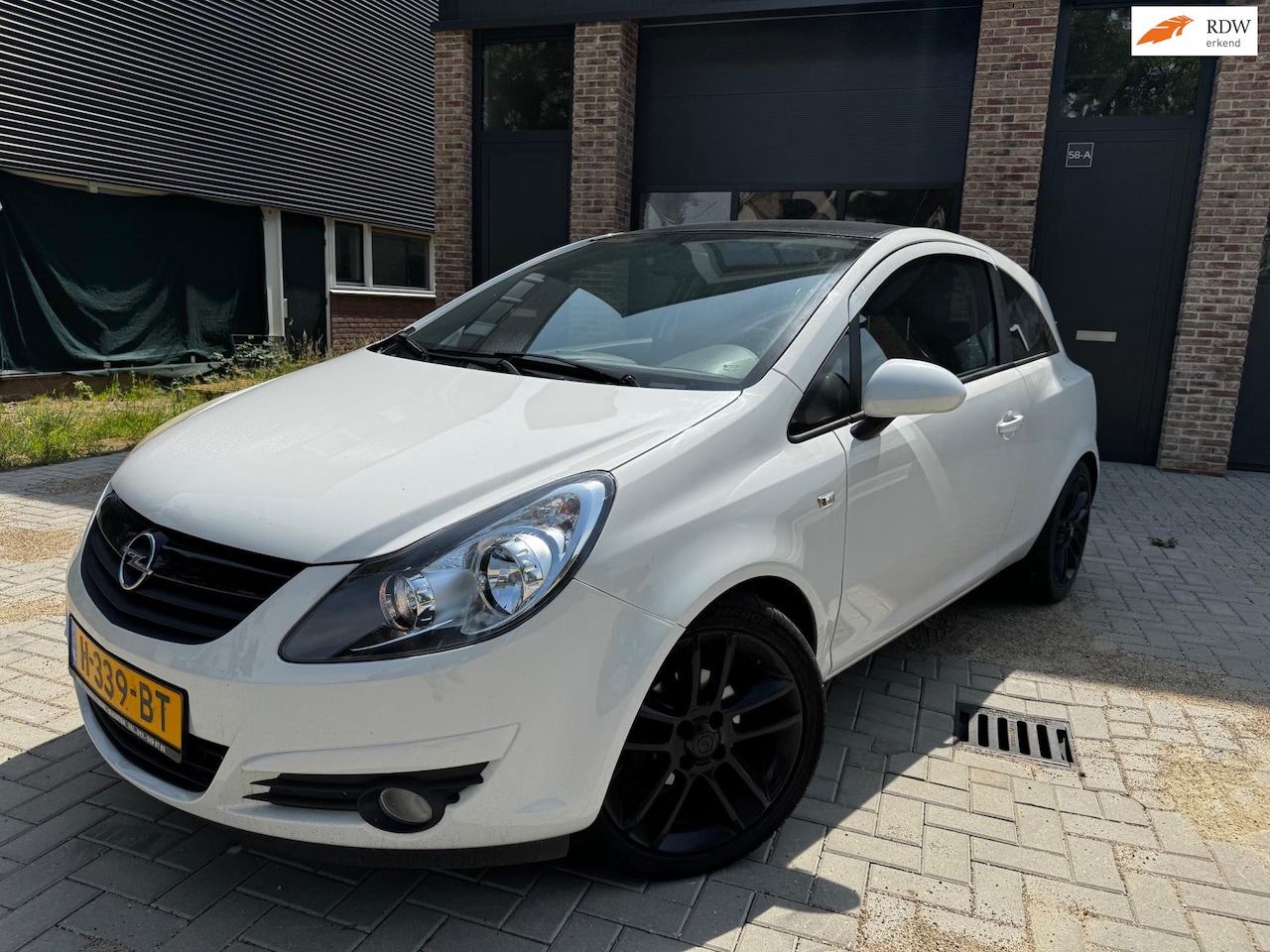 Opel Corsa - 1.4-16V 1.4-16V - AutoWereld.nl
