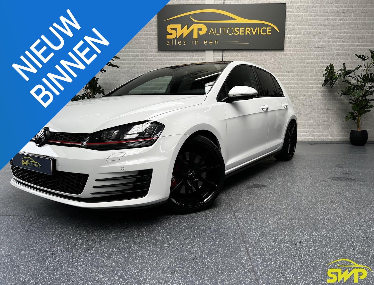 Volkswagen Golf - 2.0 TSI GTI Performance | Navi | Zwart dak | Cam | 19 inch | Stoelverw - AutoWereld.nl