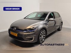 Volkswagen e-Golf - E-DITION - Apple Carplay/Android Auto - Adaptive Cruise - Navi - 220w Laadkabel en Type 2