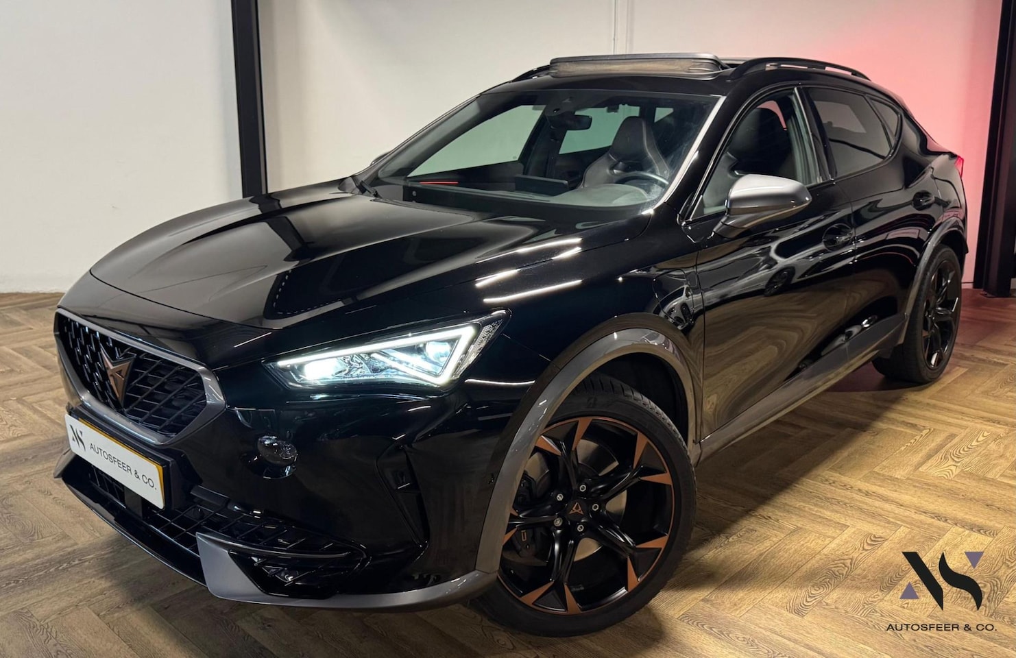 CUPRA Formentor - 1.4 e-Hybrid VZ Copper Edition PANO KEYLESS - AutoWereld.nl