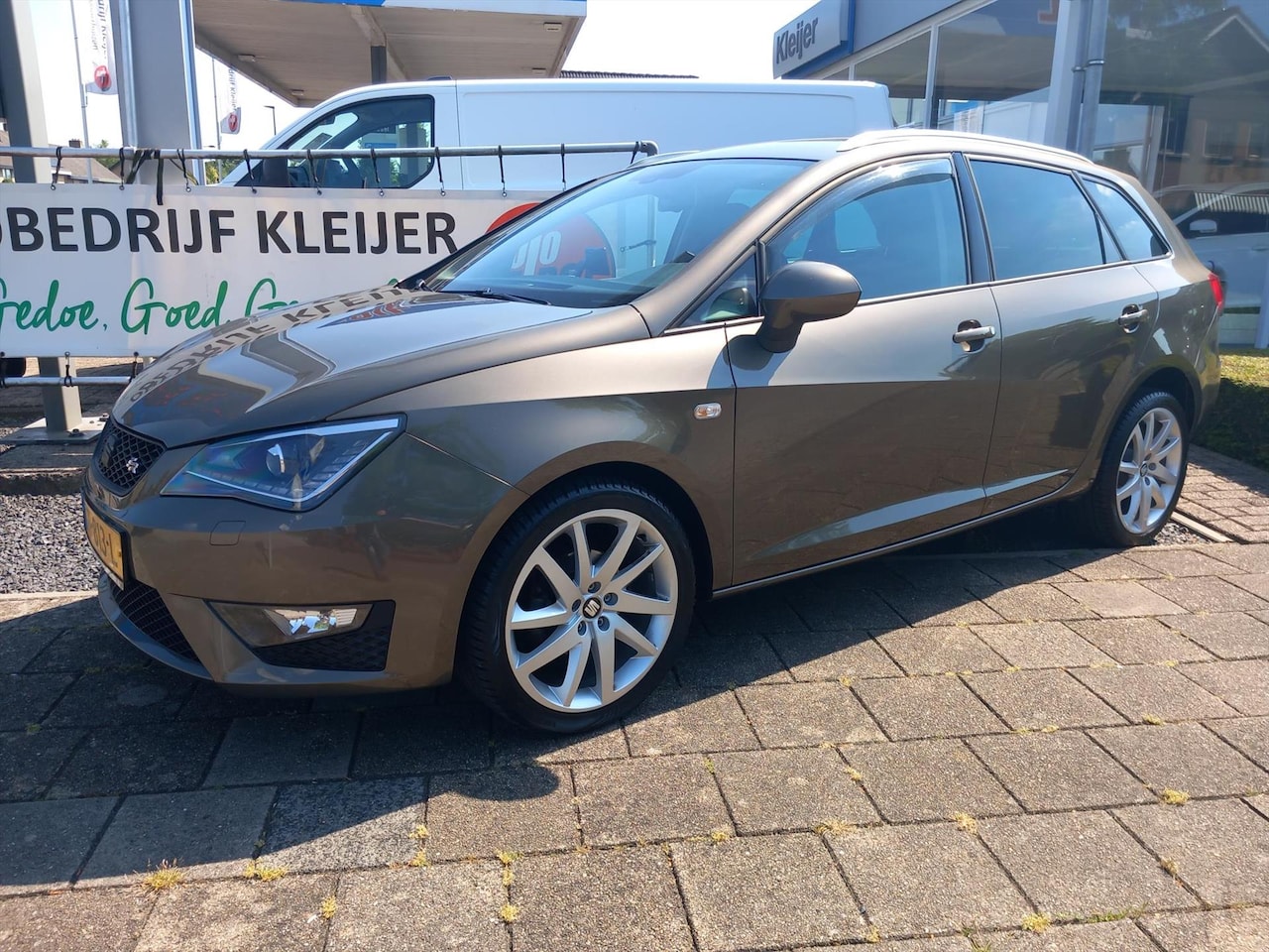 SEAT Ibiza - 1.2 TSI FR Dynamic 1.2TSI FR Dynamic - AutoWereld.nl