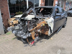 BMW 5-serie - 520i Bns Edit + BRANDSCHADE