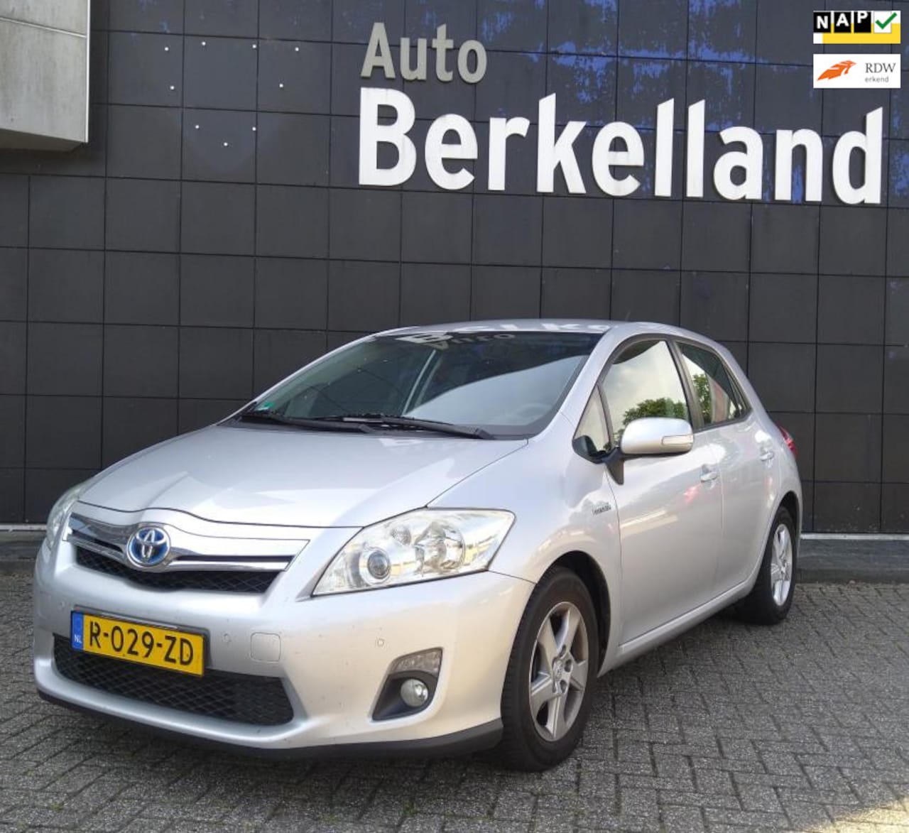 Toyota Auris - 1.8 Full Hybrid Aspiration 1.8 Full Hybrid Aspiration - AutoWereld.nl