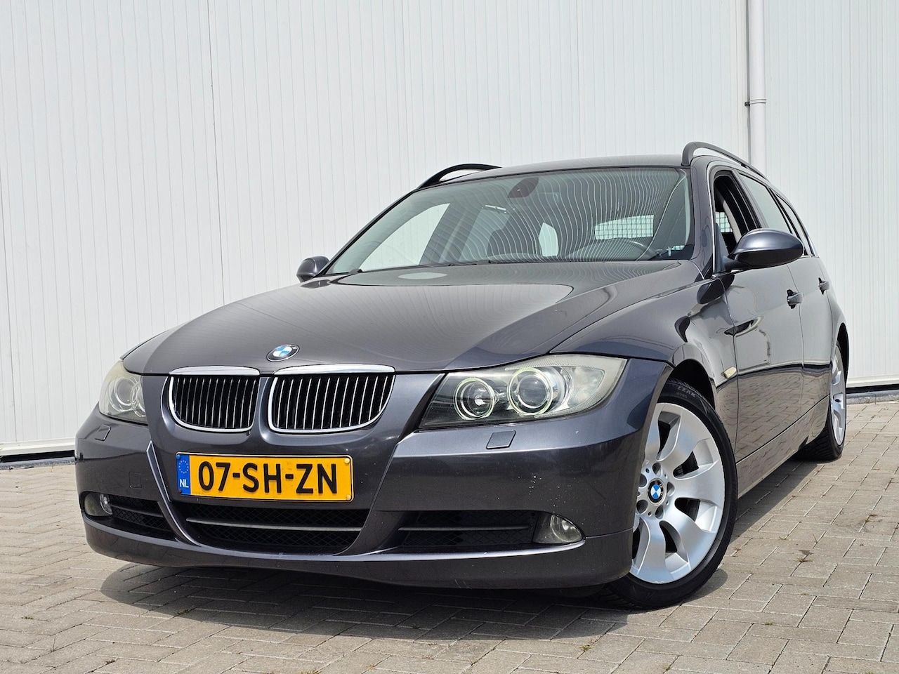 BMW 3-serie Touring - 325i High Ex. bj 2006 Navi Xenon Nette Auto! - AutoWereld.nl