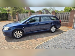 Toyota Avensis - 2.0 VVTi Executive