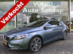 Volvo V40 - 1.6 T3 Summum | Rijklaar incl garantie | Xenon Navigatie Leer Stoelverwarming Trekhaak