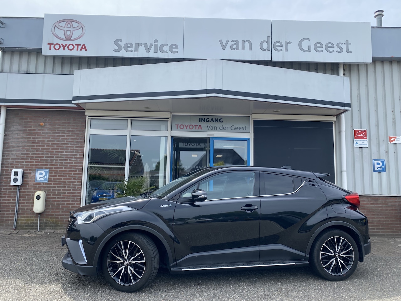 Toyota C-HR - 1.8 Hybrid Executive 1.8 Hybrid Executive - AutoWereld.nl