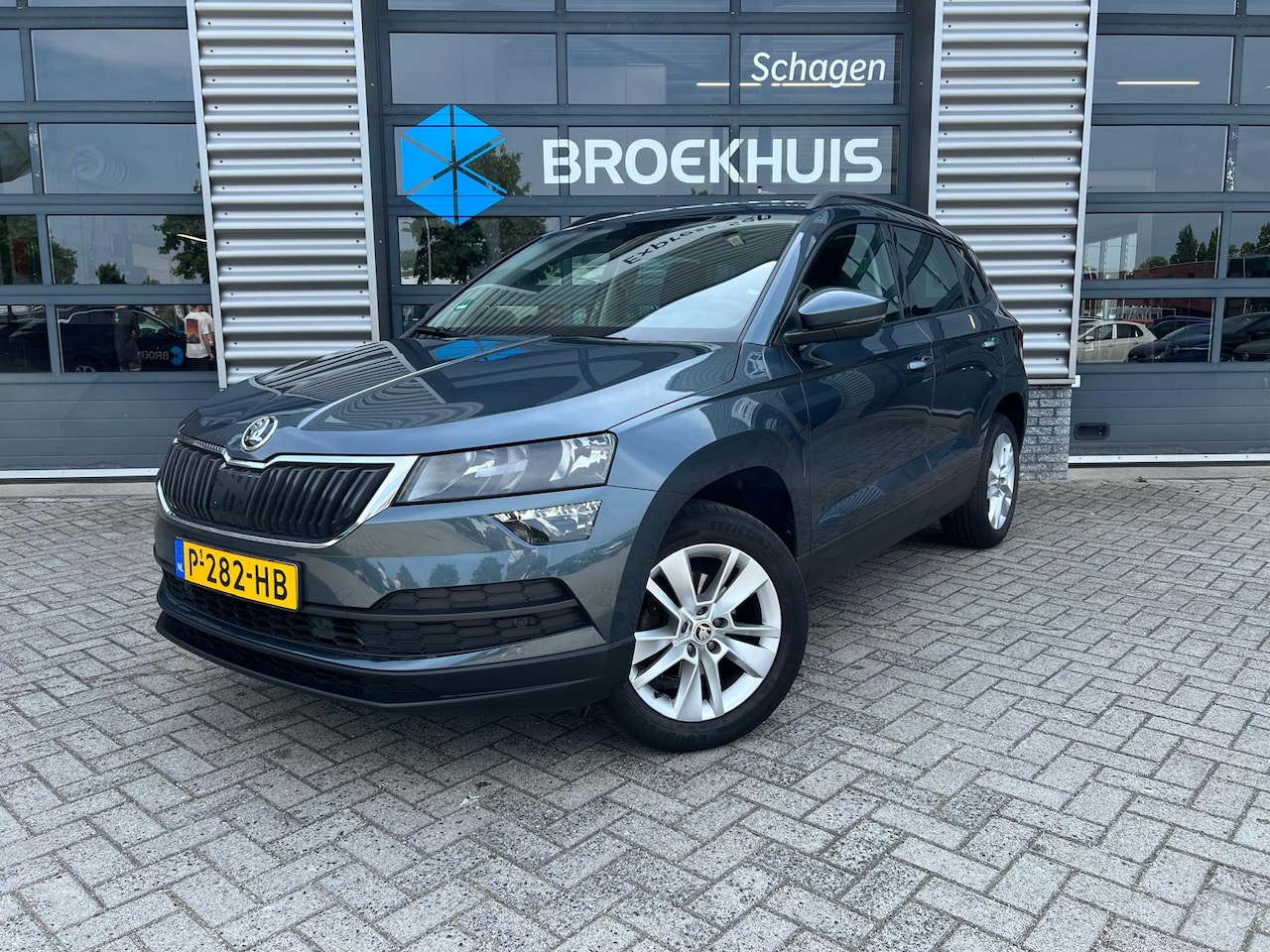 Skoda Karoq - 1.0 TSI 110 pk Business Edition | Apple Carplay/Android Auto|telefoonintegratie premium | - AutoWereld.nl