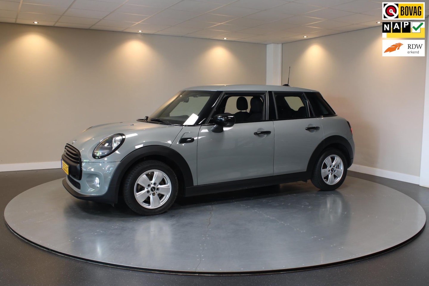 MINI One - Mini 1.5 Chili *Union Jack* 170Pk|Nardo Grey|All-seasons - AutoWereld.nl