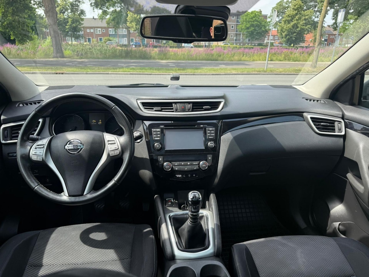 Nissan Qashqai - 1.2 Tekna PANO|STOEL VER.|LMV|360 CAMERA|KEYLESS - AutoWereld.nl