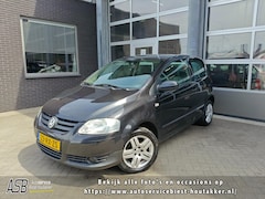 Volkswagen Fox - 1.2 Trendline | Colour-Pakket | Trekhaak | Bluetooth Radio | 15 inch Lichtmetalen velgen |