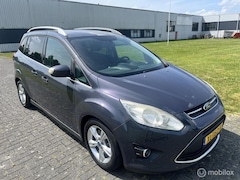 Ford Grand C-Max - 1.6 EcoBoost Titanium 7pers / Navi / Airco / PDC / Trekhaak / APK / 6Bak /