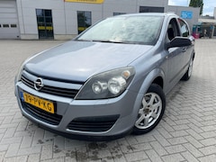 Opel Astra - 1.4 Essentia AIRCO NAP